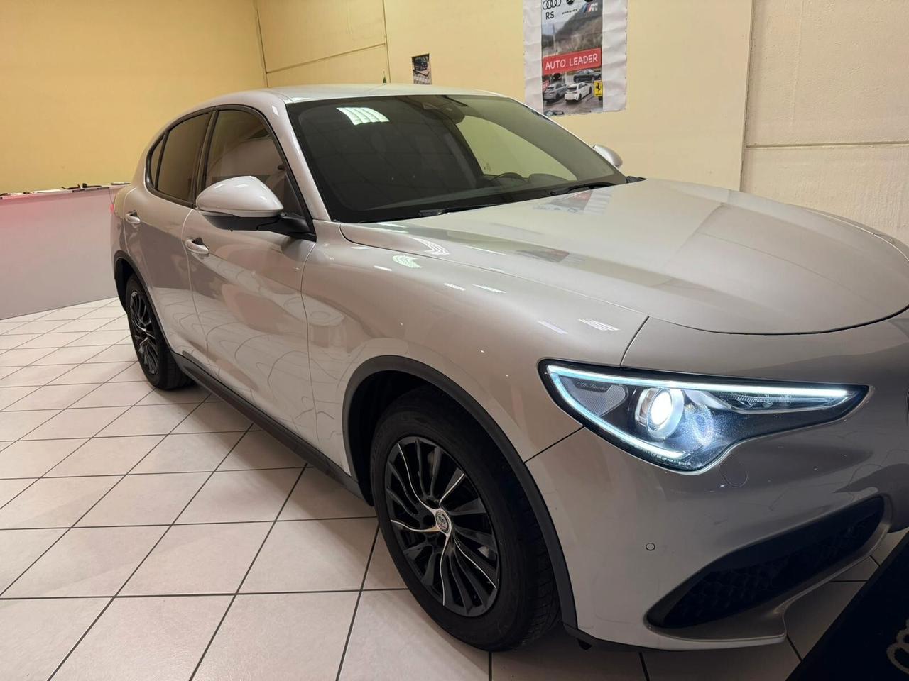Alfa Romeo Stelvio 2.2 Turbodiesel 160 CV AT8 RWD Super