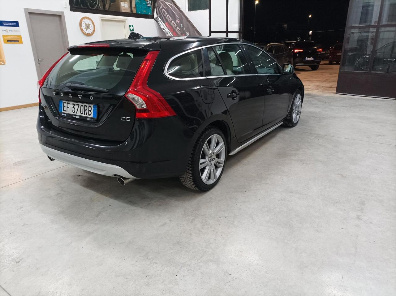 Volvo V60 D5 2.4 205 CV Geartronic Kinetic - 01/2011