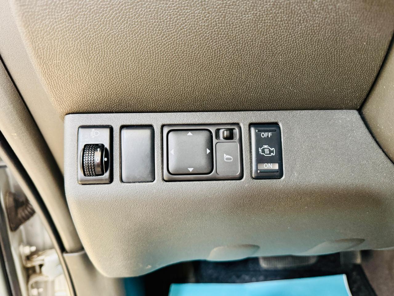 Nissan Navara 2.5 dCi 4 Porte Double Cab 174Cv Autom - Perfetto!!!