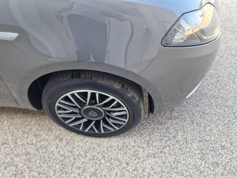 LANCIA Ypsilon 1.0 firefly hybrid Platino s&s 70cv