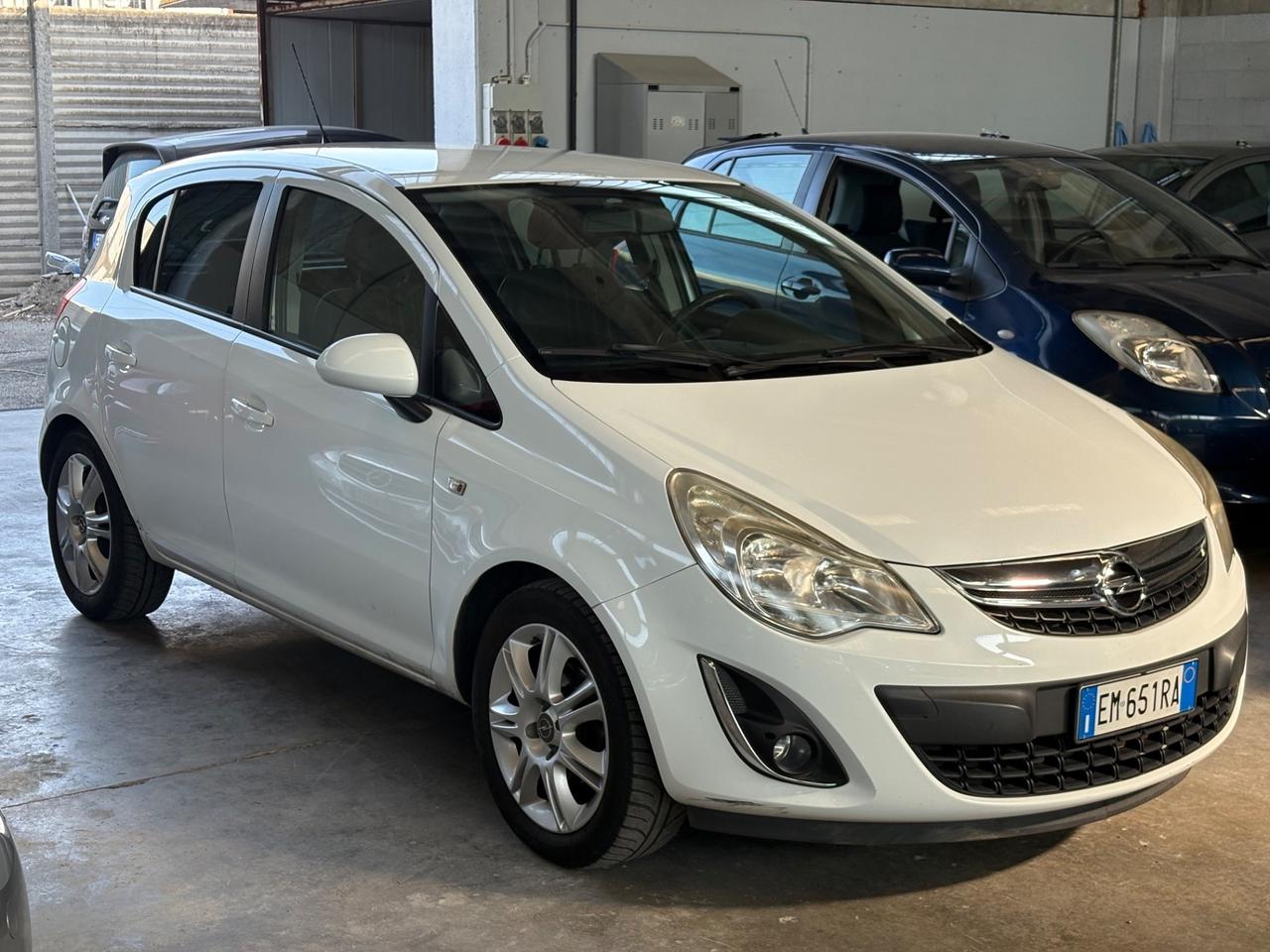 Opel Corsa 1.2 5 porte Sport