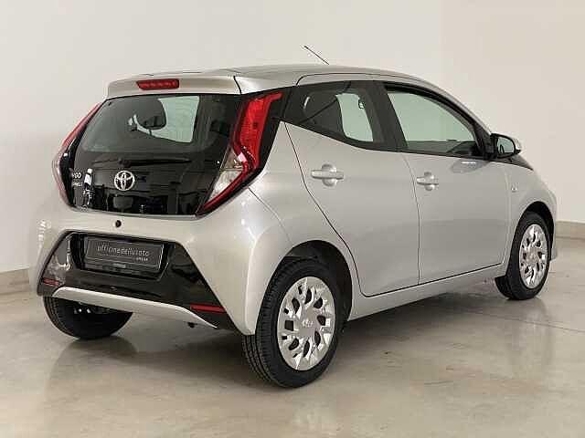 Toyota Aygo Connect 1.0 VVT-i 72CV 5 porte x-business plus MMT