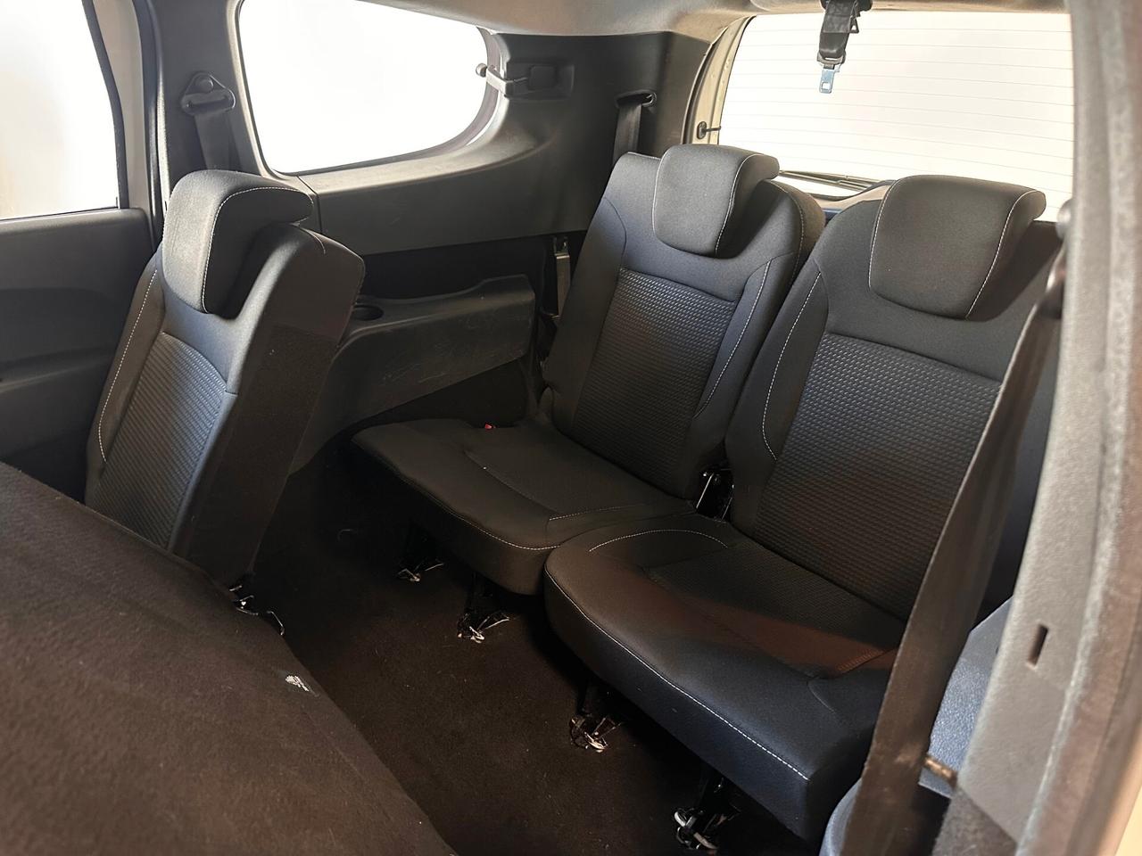 DACIA LODGY 1.6 BENZINA 7 POSTI (59000 MILA KM )