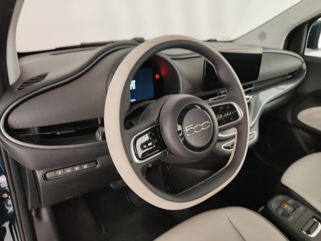 Fiat 500e 42 kWh La Prima