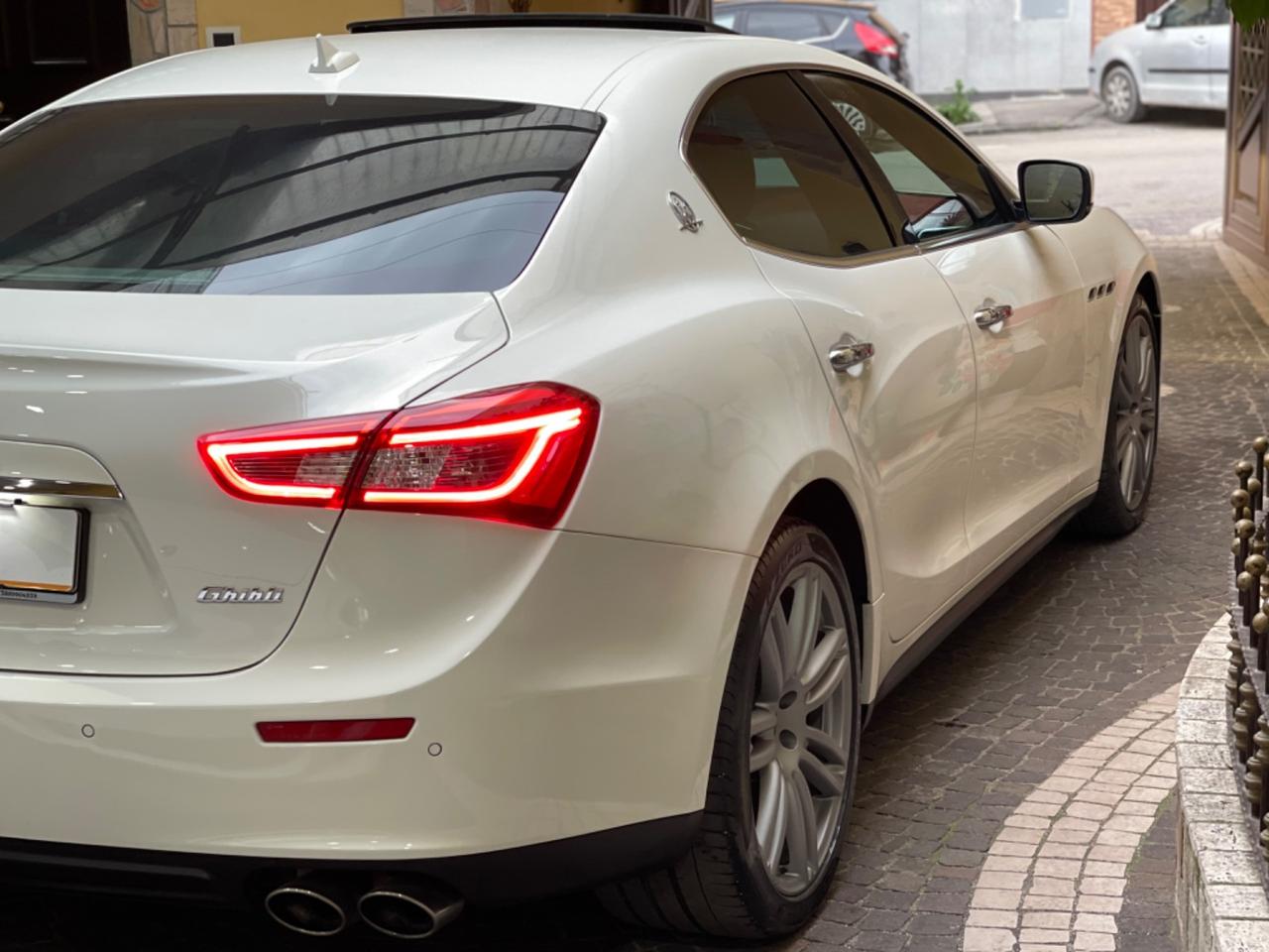Maserati Ghibli V6 Diesel 275 CV,INTERNI CARTIER,TETTO APRIBILE.