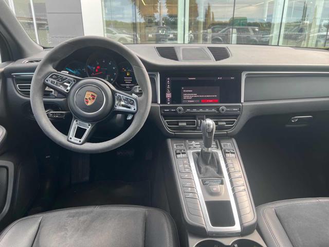 PORSCHE Macan 2.0
