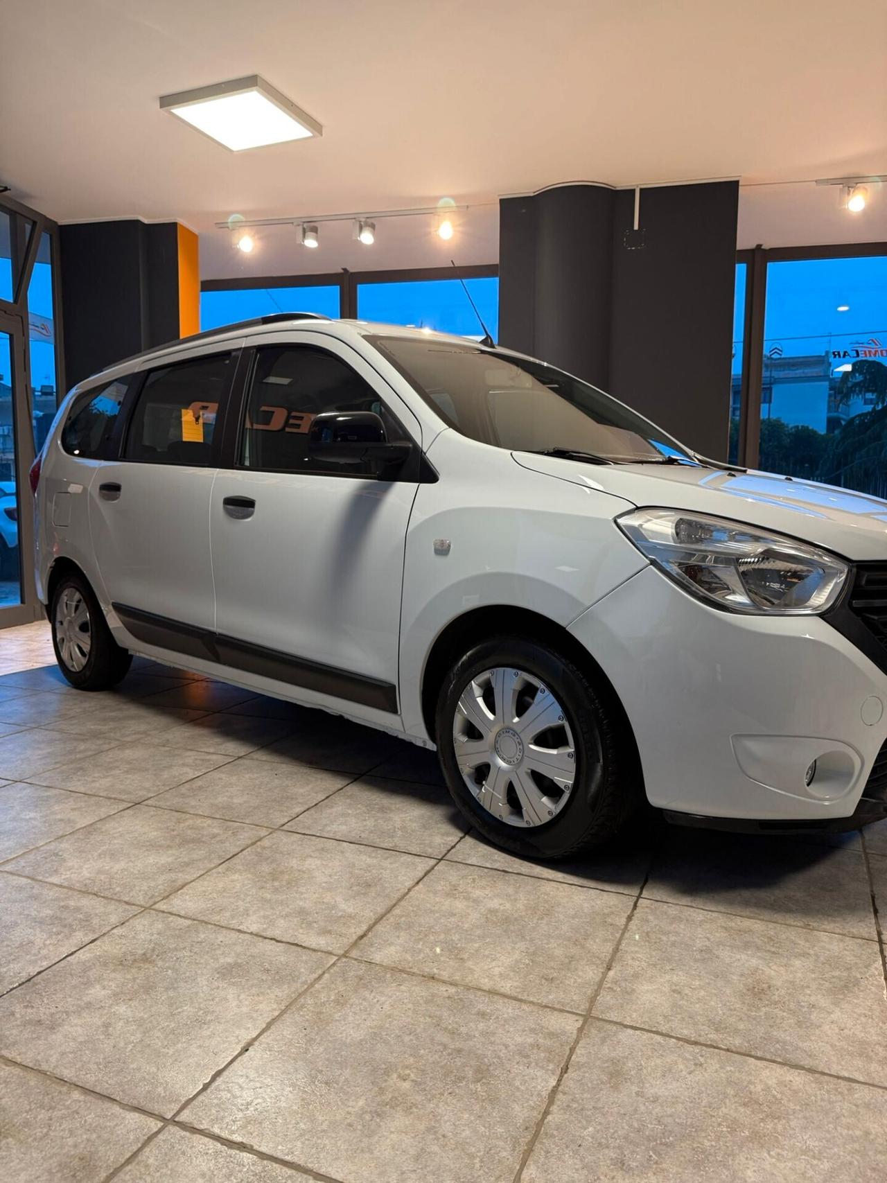 Dacia Lodgy 1.5 Blue dCi 8V 95CV 7 posti Comfort navi retro