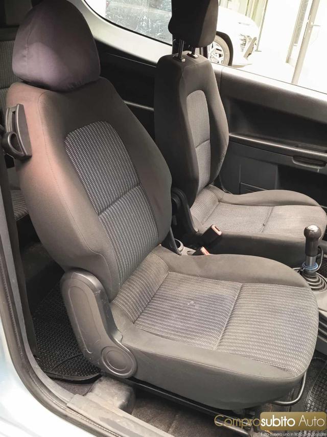 MITSUBISHI Colt 1.1 12V 3p. Inform