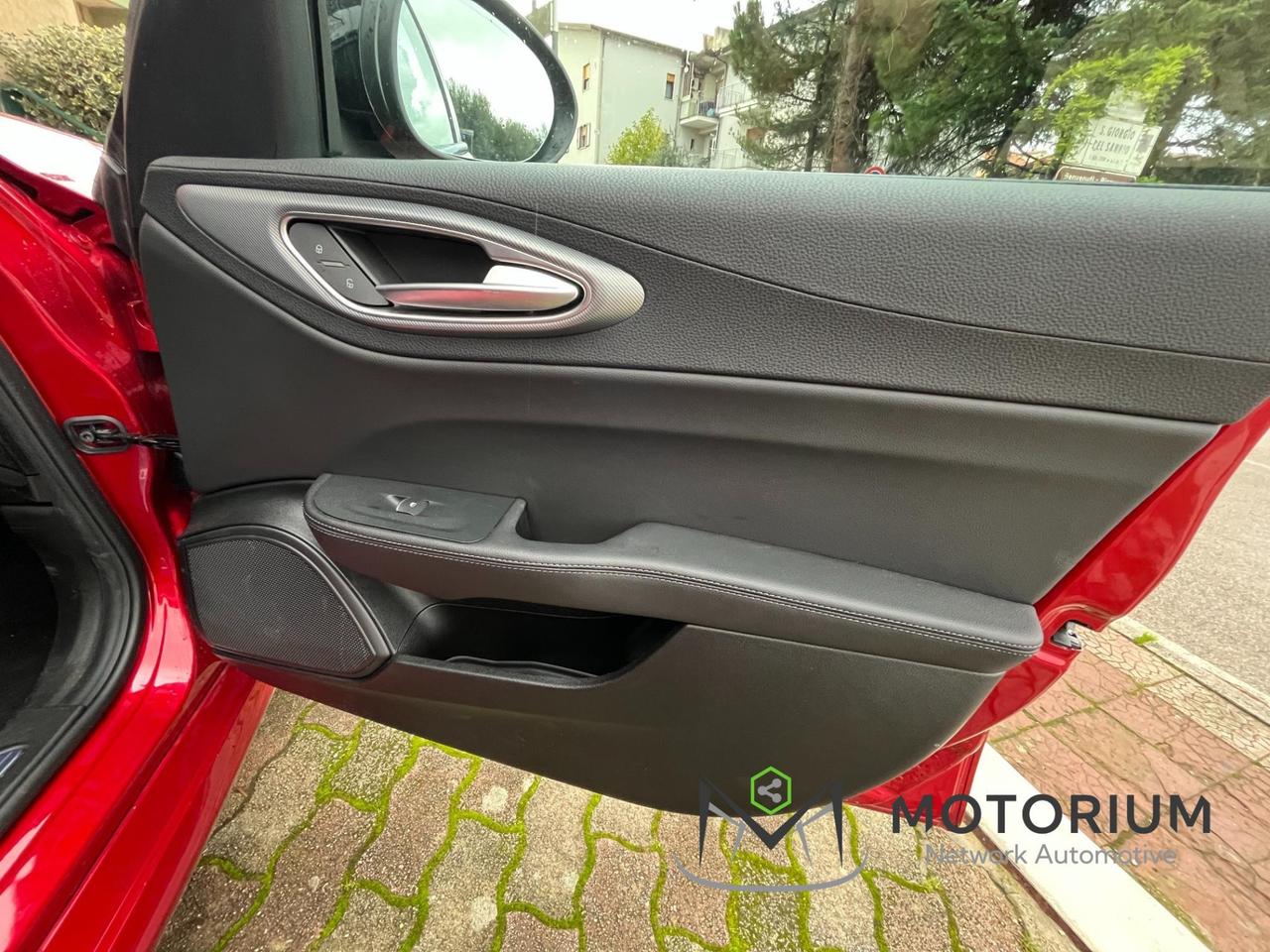 Alfa Romeo Giulia 2.2 Turbodiesel 210 CV AT8 AWD Q4 Veloce