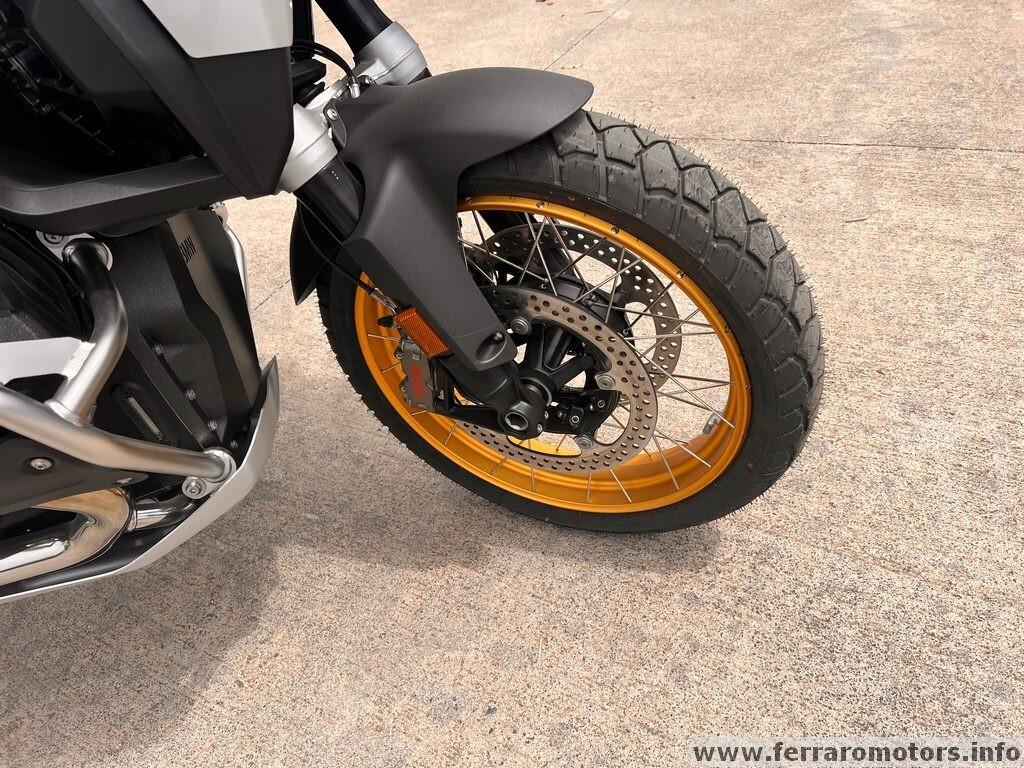 Bmw R 1300 GS adventure trophy a 250 euro al mese senza anticipo
