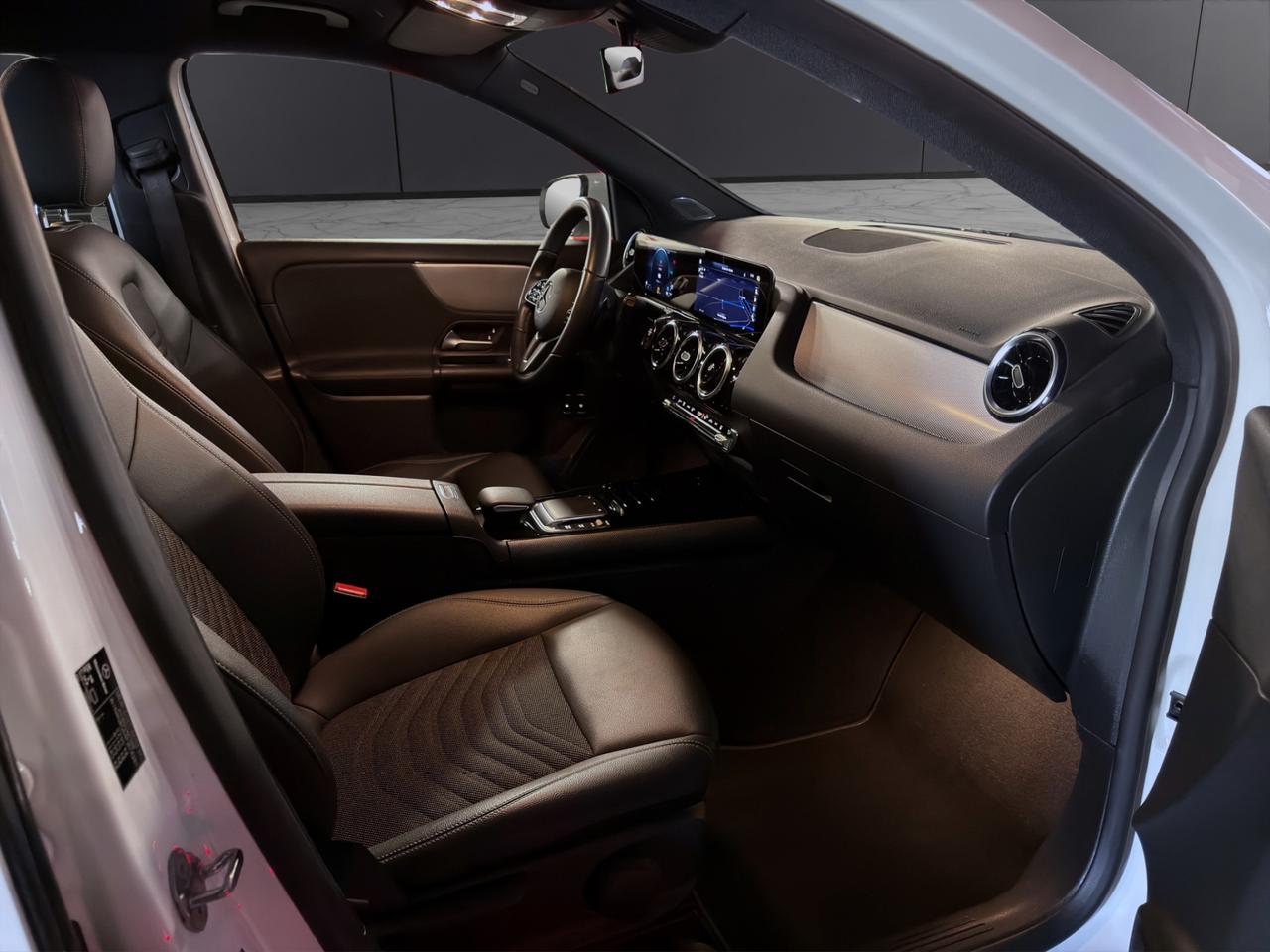 Mercedes GLA 250 e phev (eq-power) COME NUOVA - GOMME NUOVE