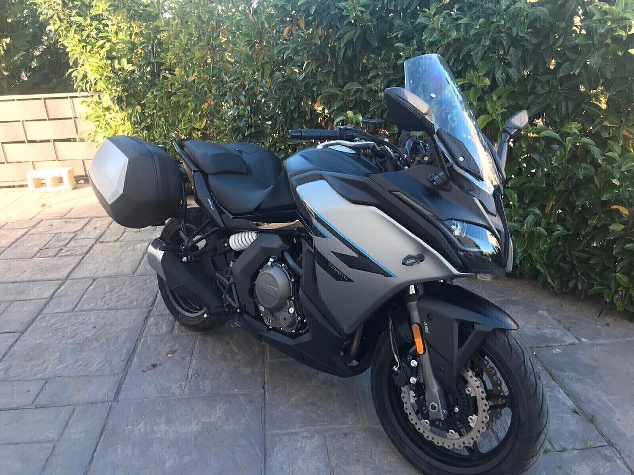 Cf Moto 650GT sport km1200 7/2024 in garanzia