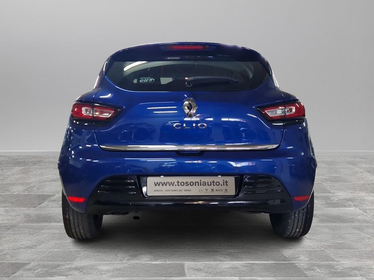 RENAULT Clio 0.9 tce Moschino Life 75cv