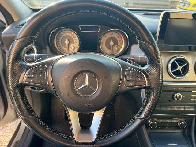 Mercedes-Benz GLA 200 d Automatic Premium