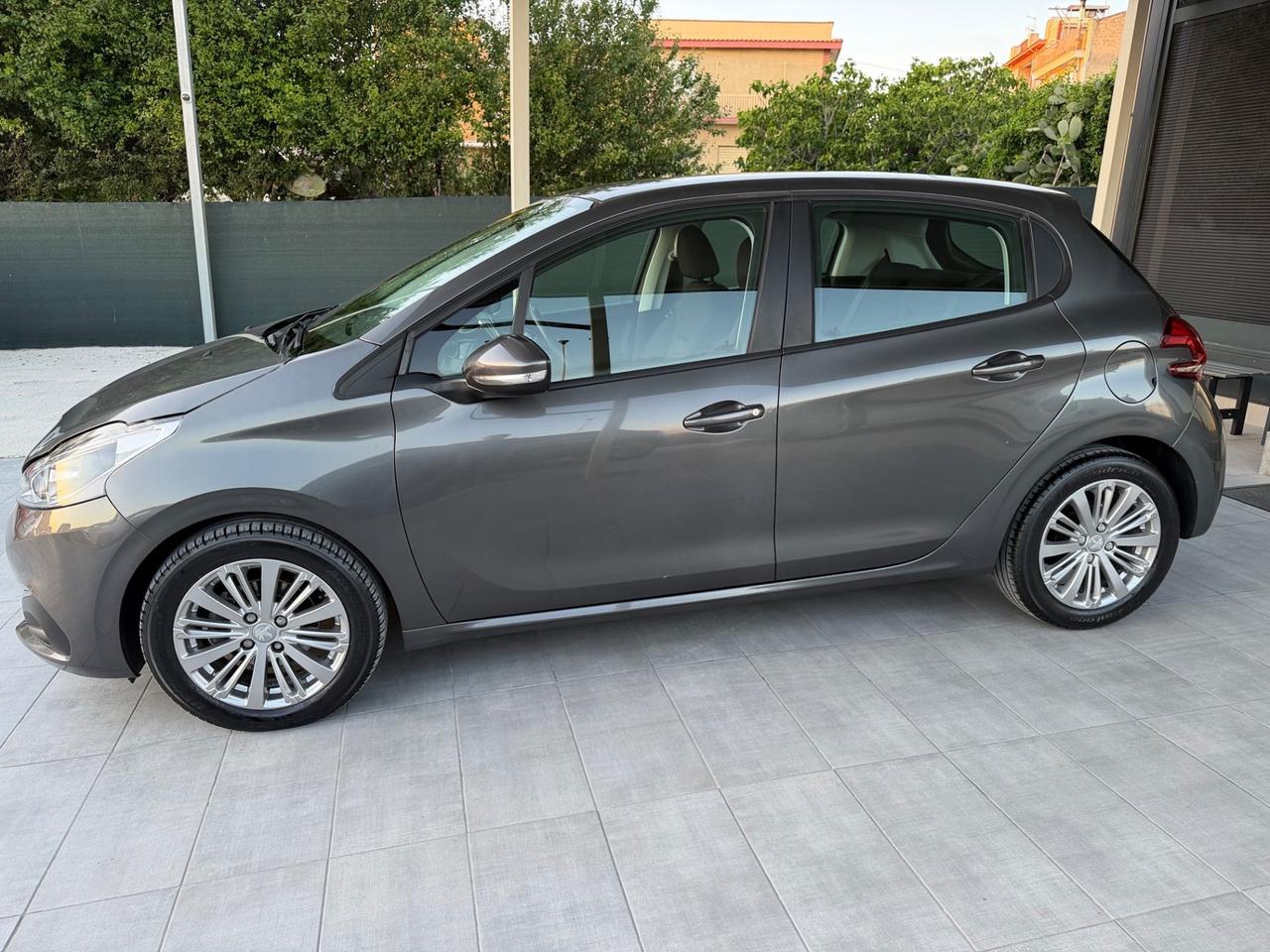 Peugeot 208 BlueHDi 75 5 porte Allure
