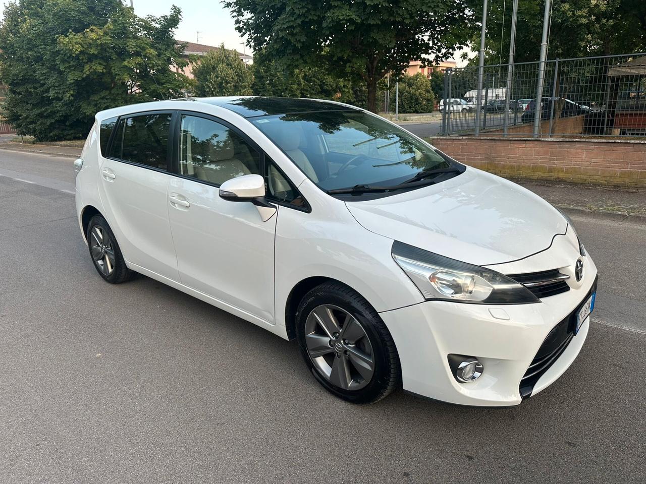 Toyota Verso 1.6 D-4D 7 posti full optional