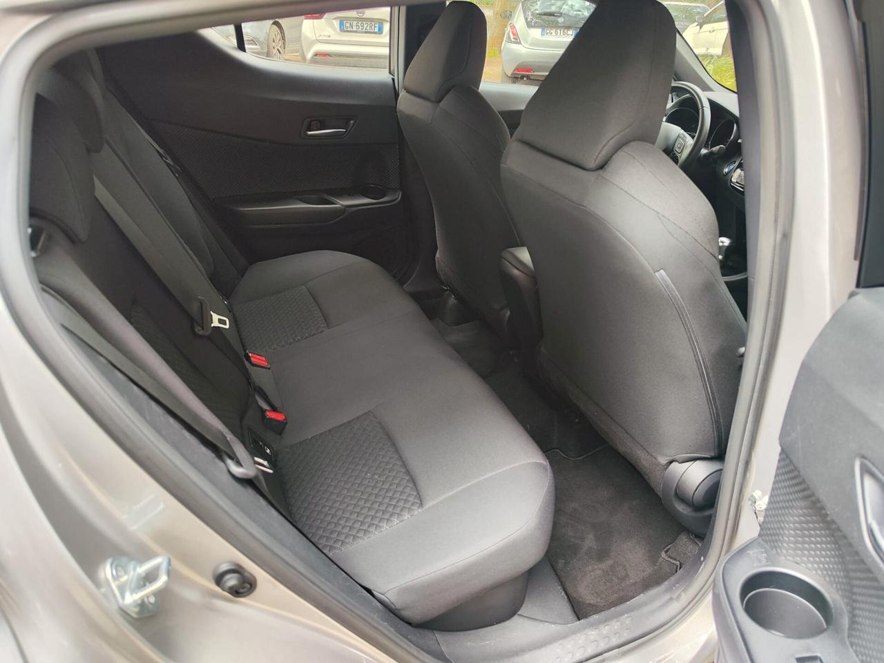 Toyota C-HR Hybrid Business NO OBBL. FINANZ.
