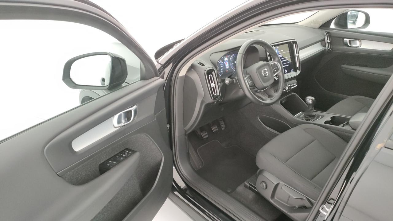 VOLVO XC40 - XC40 1.5 t2 Momentum Pro my21