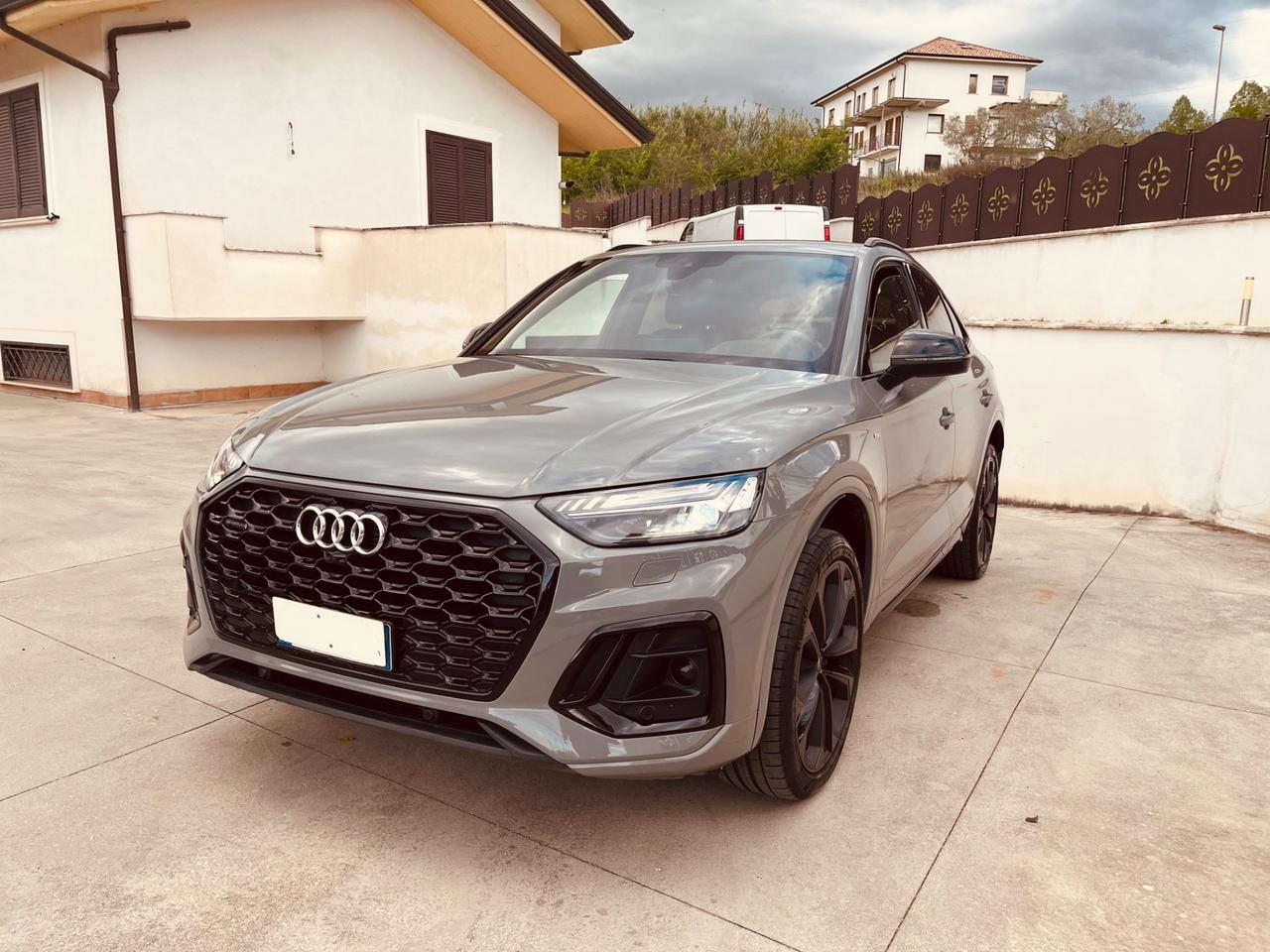 Audi Q5 SPORTBACK 40 TDI 204 CV S-LINE BLACK LINE QUATTRO
