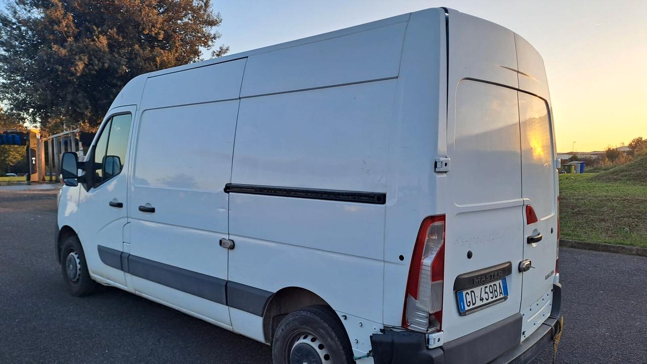 Renault Master DOPPIA PORTA LATERALE km 60.000 L2H2