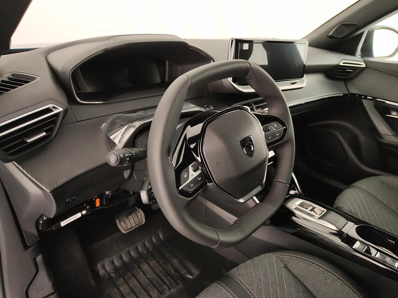 Peugeot 2008 PureTech 130 S&S EAT8 Allure