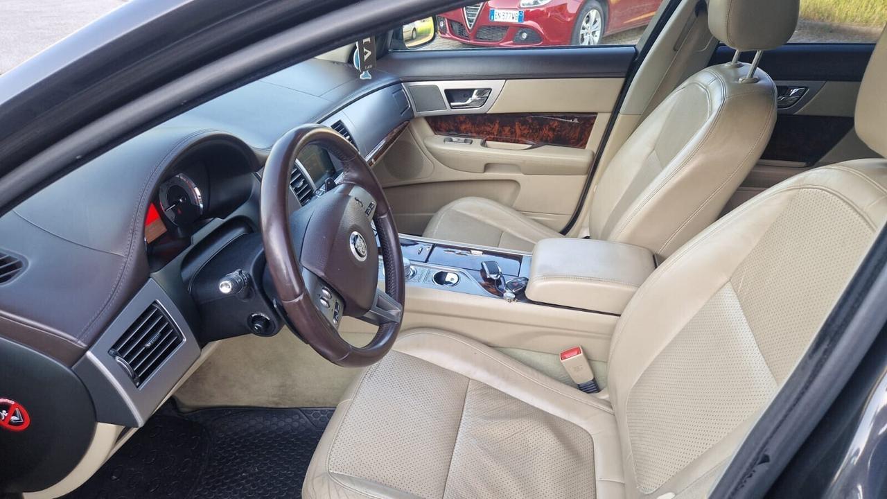Jaguar XF 3.0 DS V6 Premium Luxury