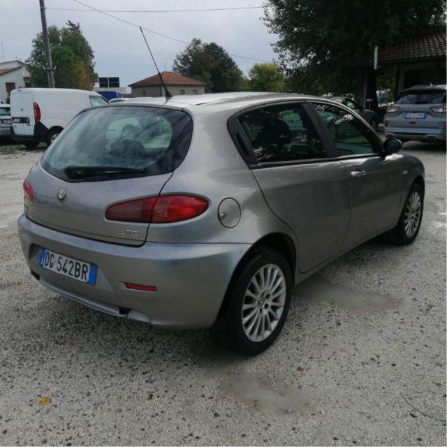 ALFA ROMEO 147 1.9 JTD (120) 5 porte Distinctive