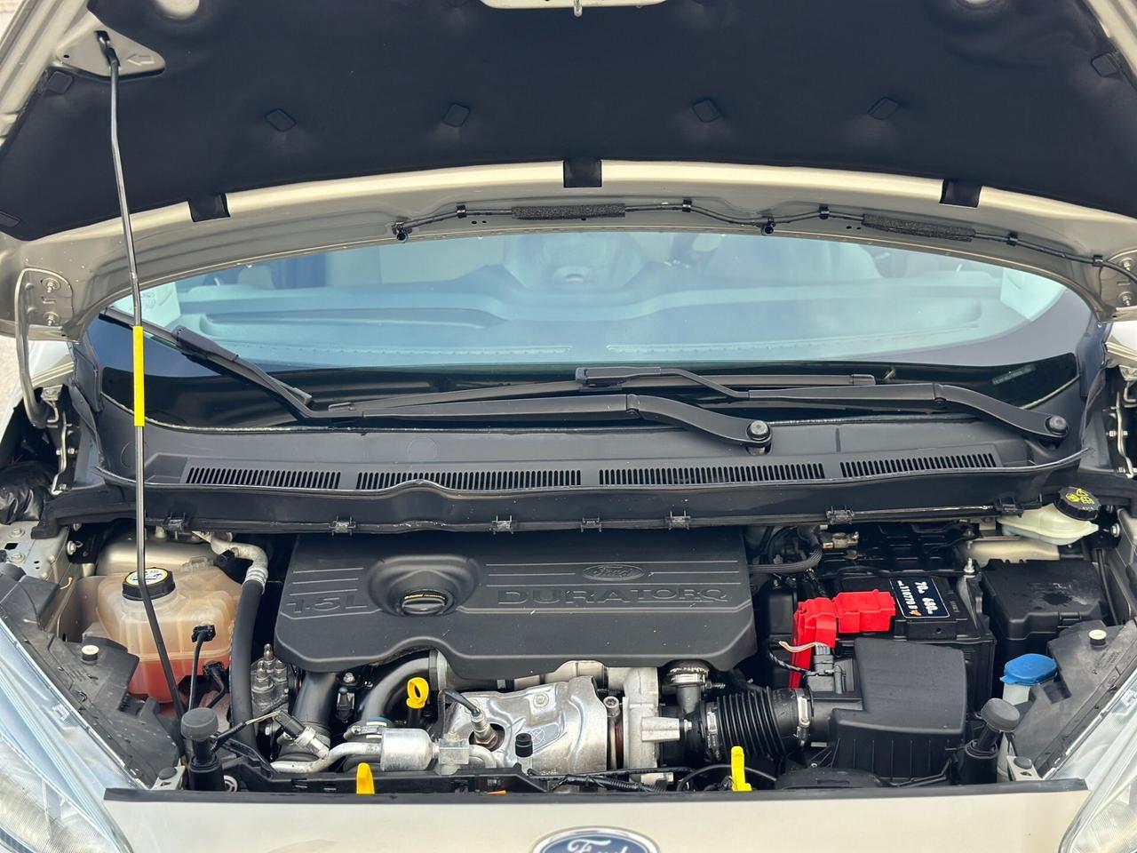 Ford Tourneo Courier 2015 1.6 TDCI 95 CV Titanium