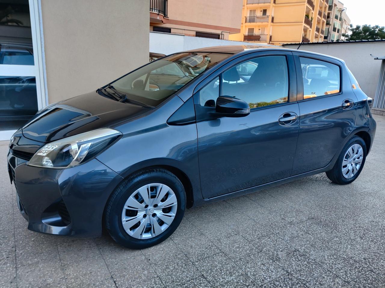 Toyota Yaris 1.5 Hybrid 5 porte Lounge