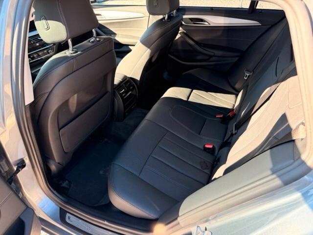 Bmw 520 d Serie 5 Touring Mhev 48V Xdrive Business auto (display digitale e pelle interna)