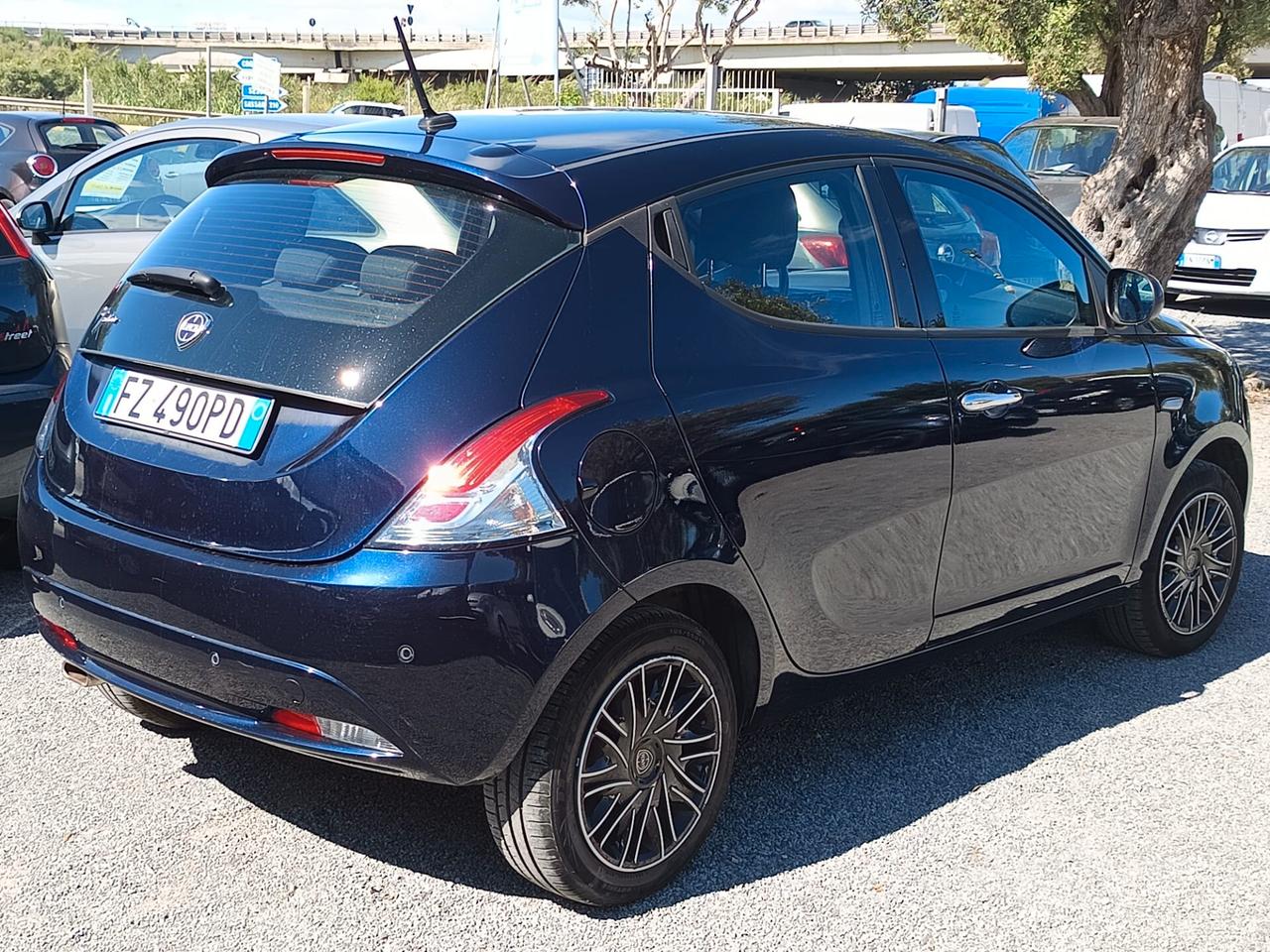 Lancia Ypsilon 2020 - 1.2 BENZINA OK NEOP. LB AUTOMOBILI