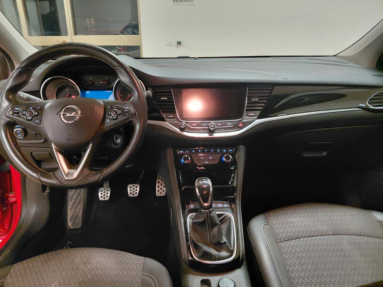 OPEL ASTRA ANNO 2016 DS 1.6 ADATTA NEOPATENTATI KM 155 mila