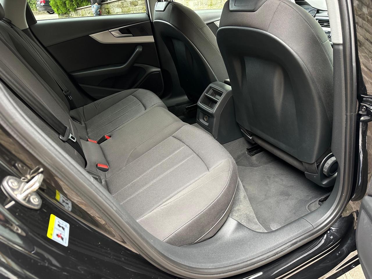 Audi A4 2.0 TDI 190 CV ultra S tronic SW