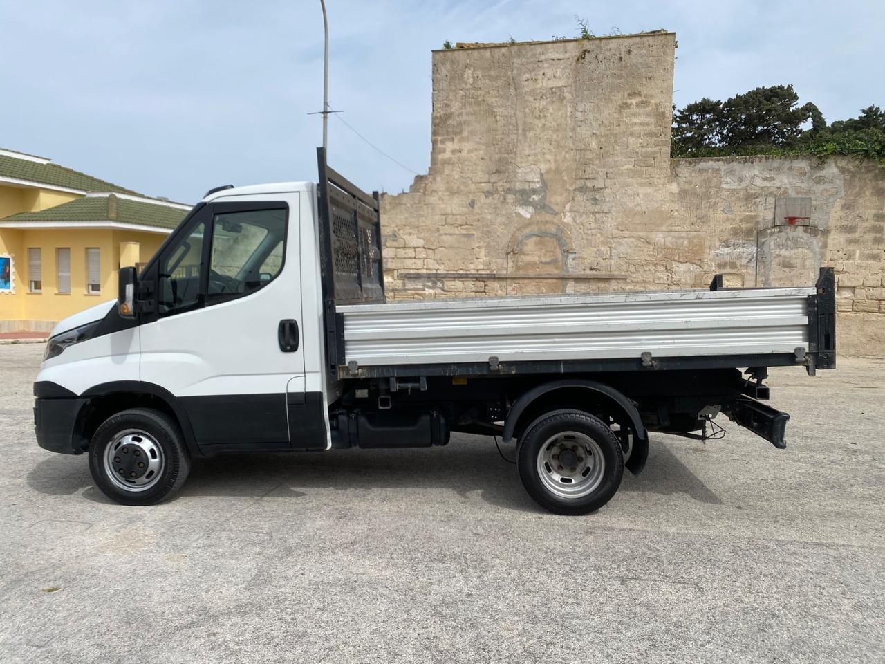 Iveco Daily 35C11 2.3 106CV RIBALTABILE