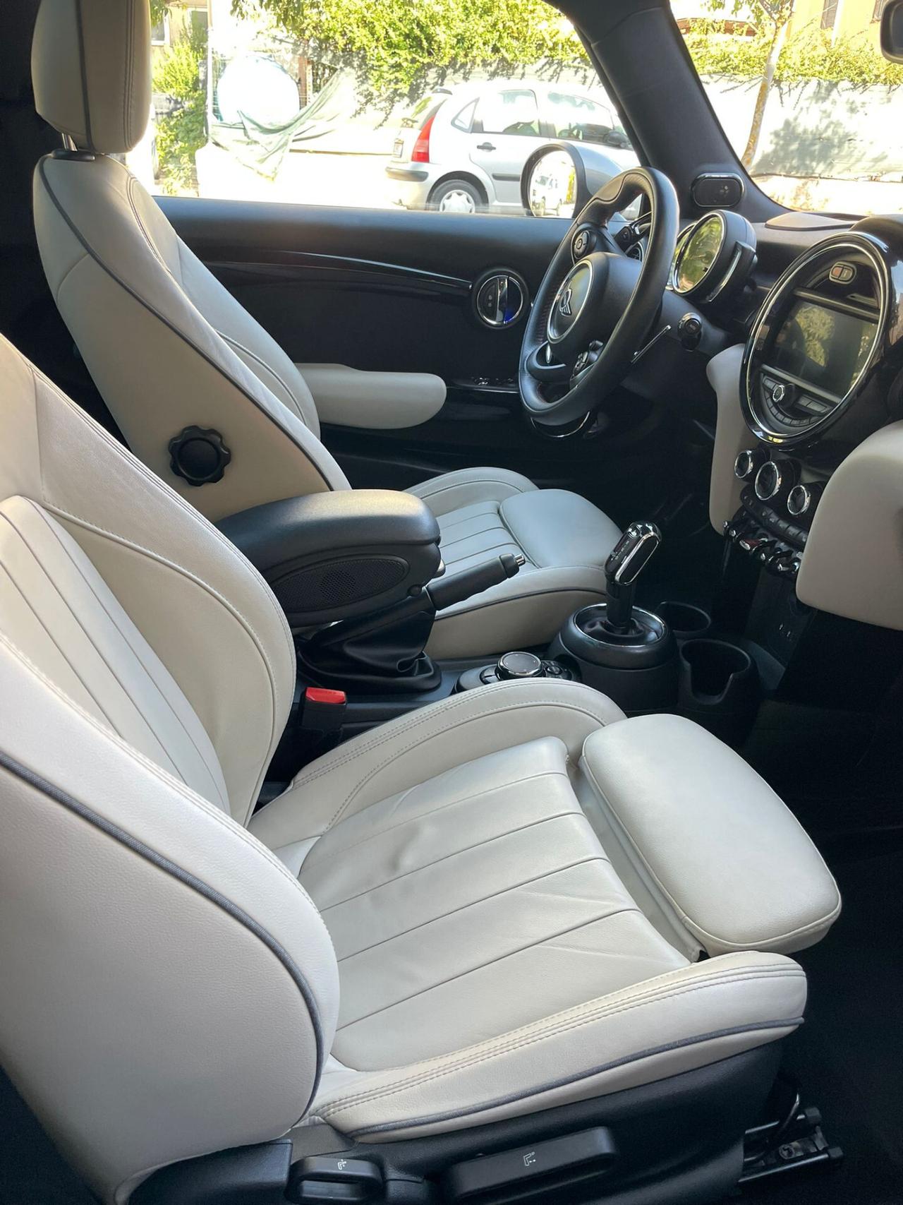 Mini 2.0 Cooper SD 170cv Automatica Hype