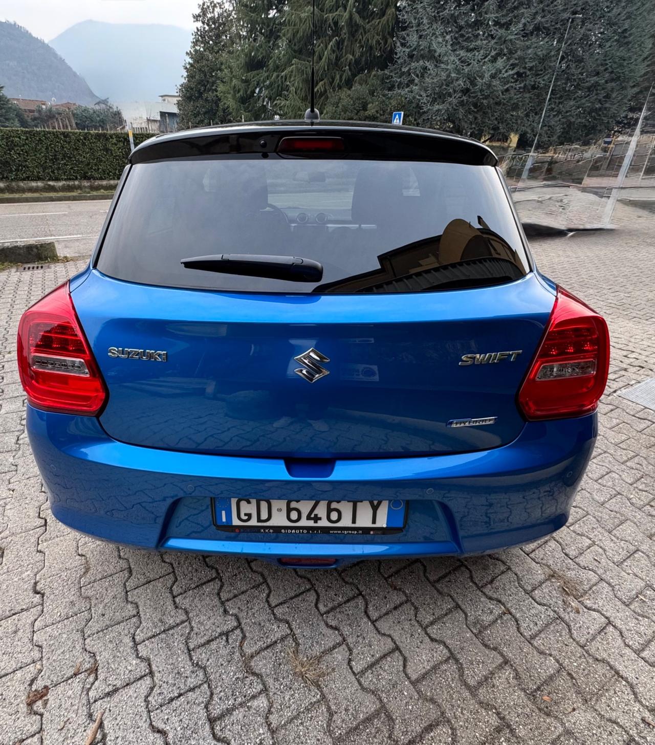 Suzuki Swift 1.2 Hybrid Top