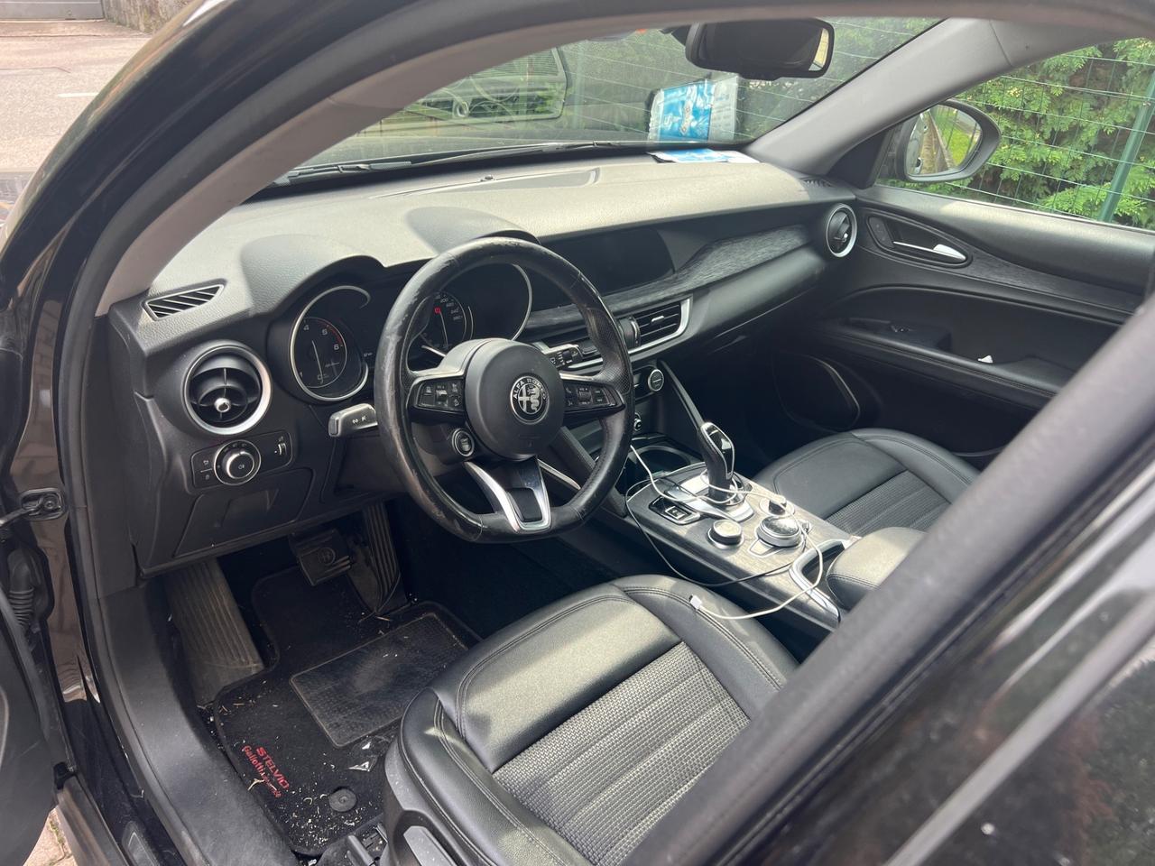Alfa Romeo Stelvio 2.2 Turbodiesel 160 CV AT8 RWD Business