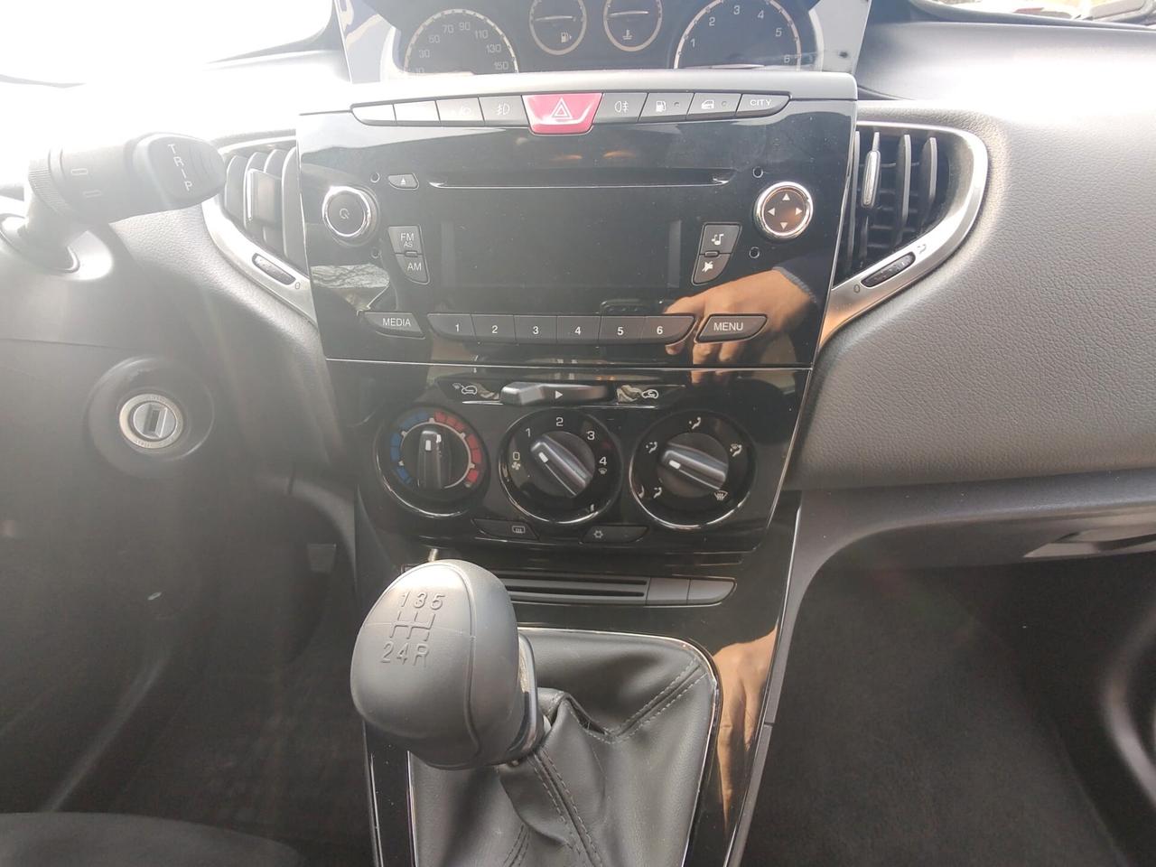 Lancia Ypsilon Elefantino 0.9 Eco Chic Twin air 80 cv Metano, OK NEOPATENTATI, GARANZIA L.12 MESI