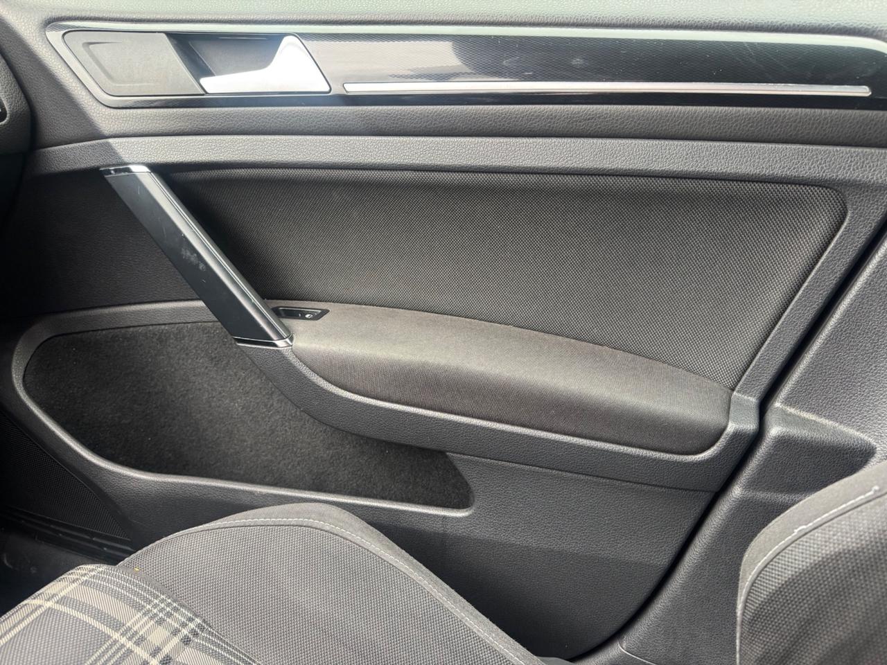 Volkswagen Golf 2.0 TDI DSG 5p. Highline BlueMotion Technology