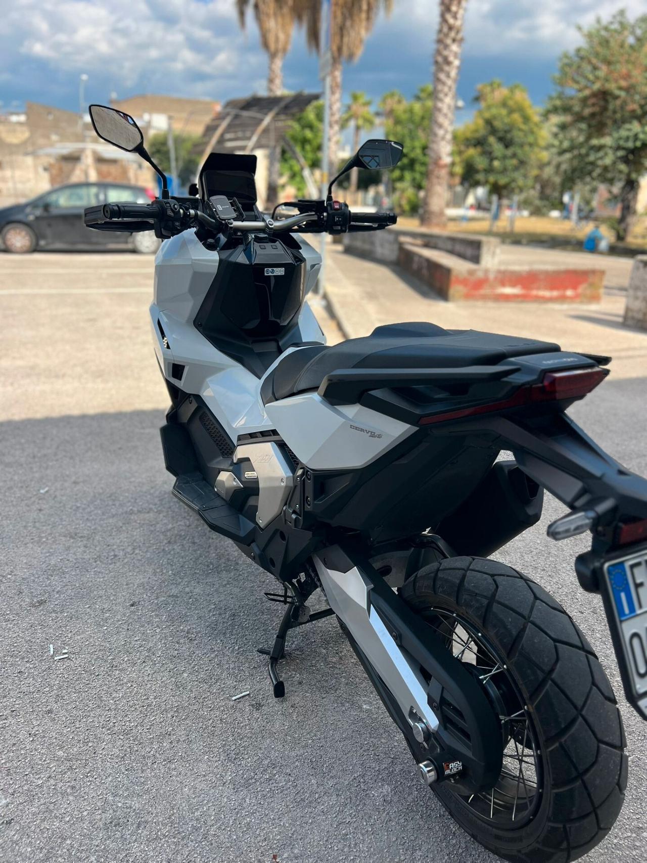 Honda X-ADV 750