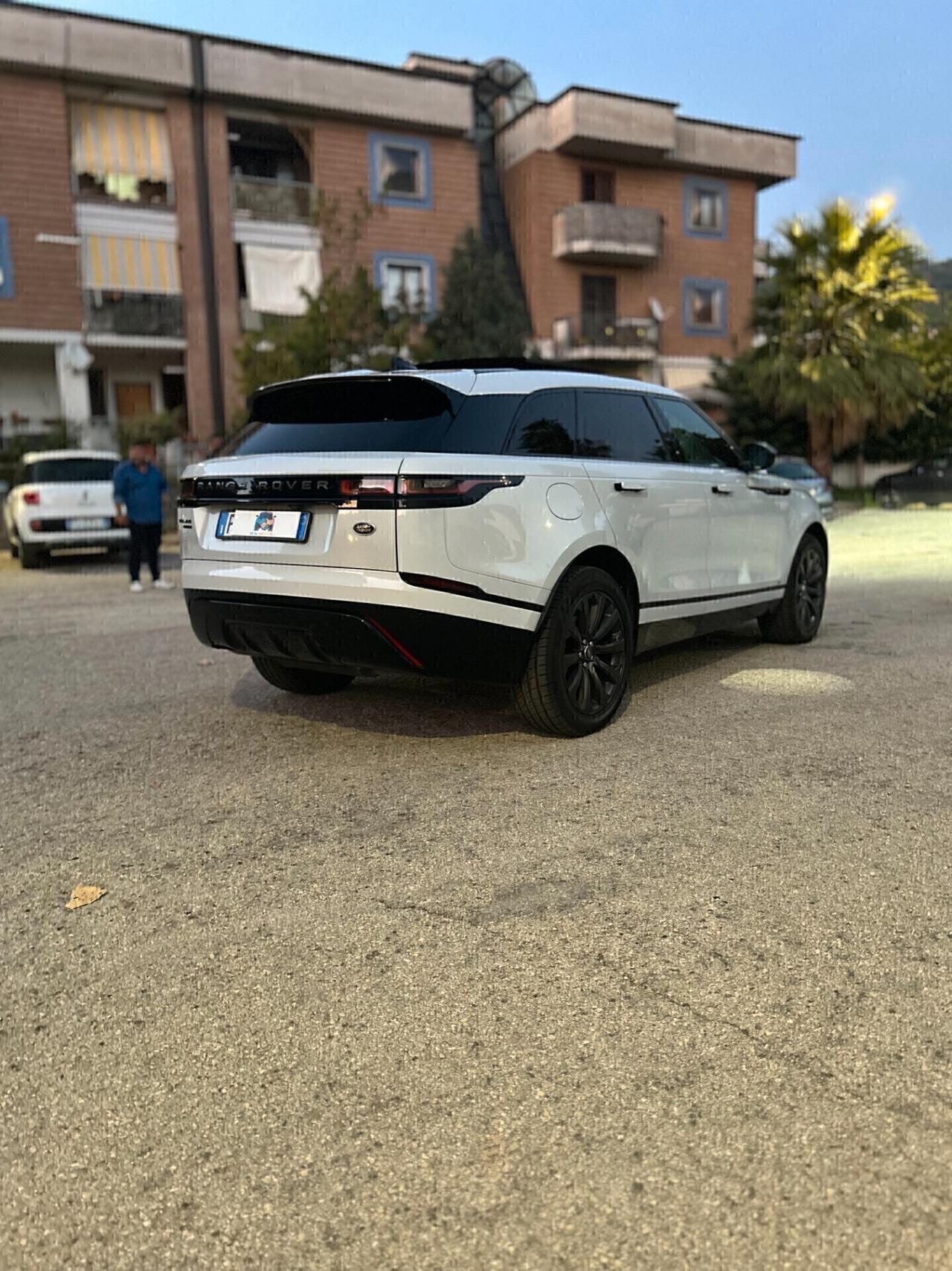 Range Rover Velar 2.0D 180 CV R-Dynamic SE tetto panoramico