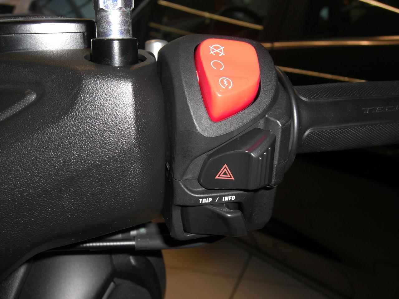 Yamaha X-Max 300 tech max