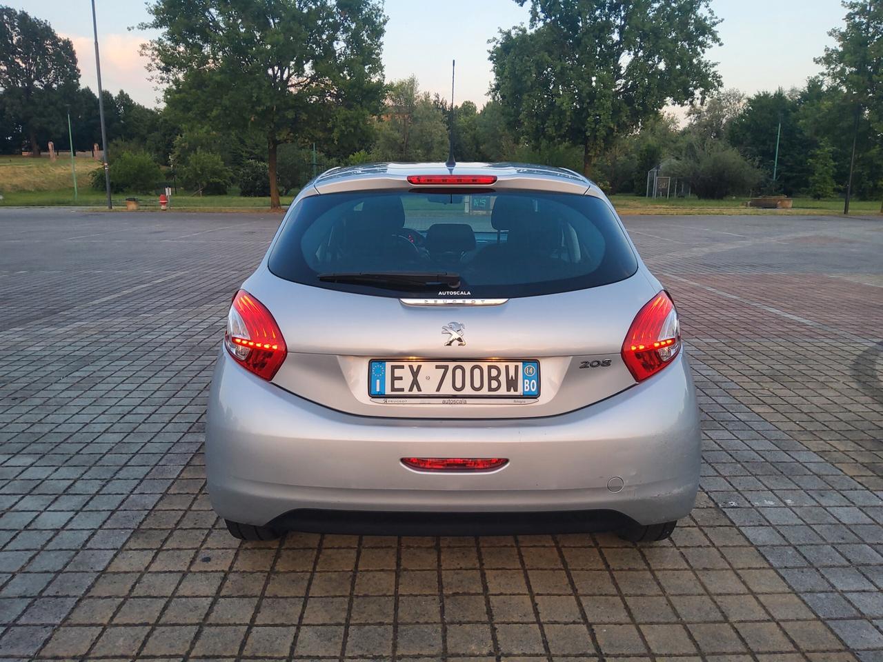 Peugeot 208 1.4 VTi 95 CV 5p. GPL Allure