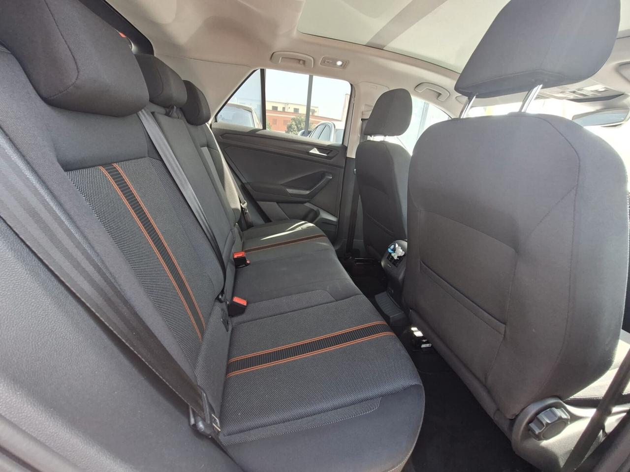 Volkswagen T-Roc 1.6 TDI R-LINE 116 cv