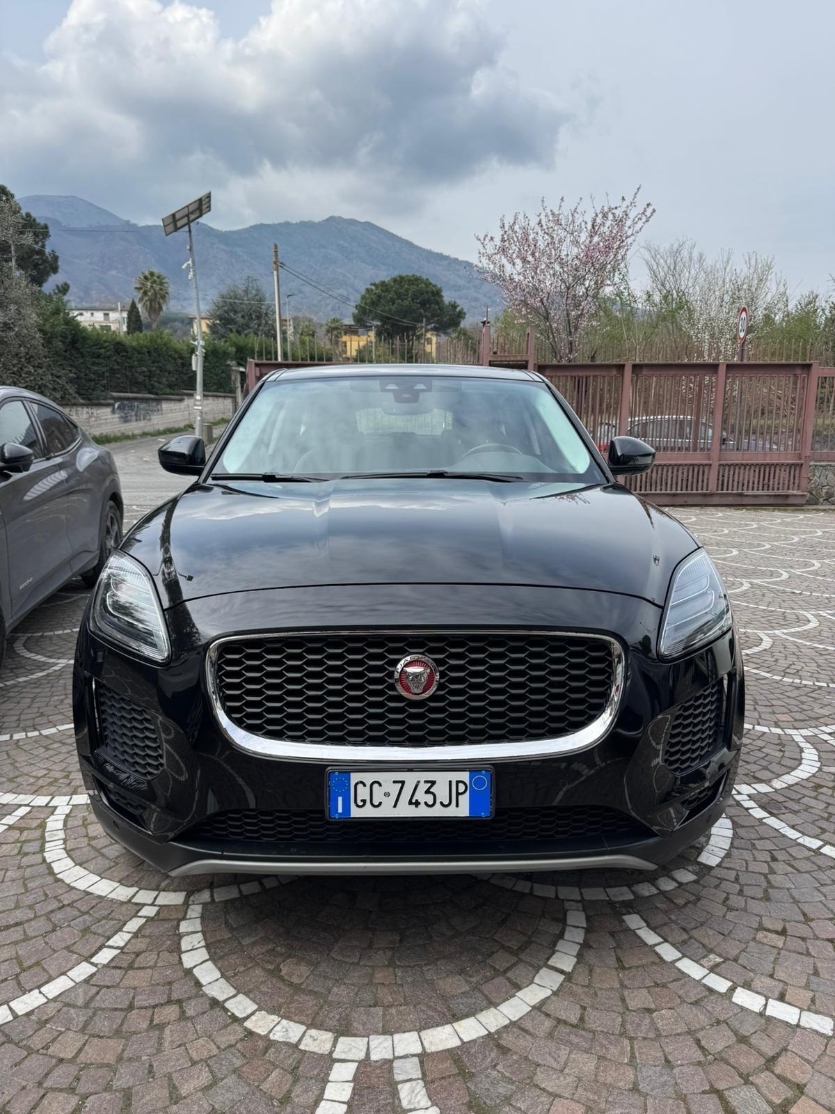 Jaguar E-Pace 2.0D 180 CV AWD aut. R-Dynamic