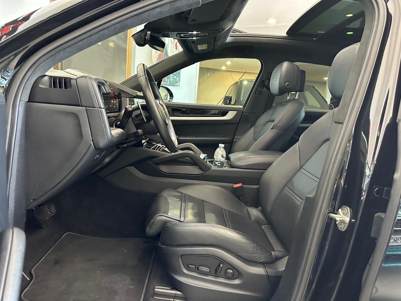 Porsche Cayenne 3.0 V6 E-Hybrid Platinum Edition
