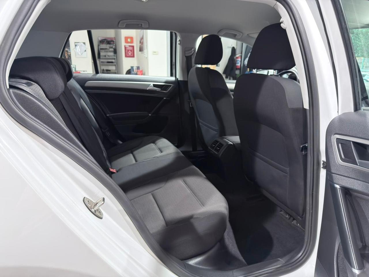 VOLKSWAGEN GOLF 1.6TDI 110CV 5P 2017 105.000km