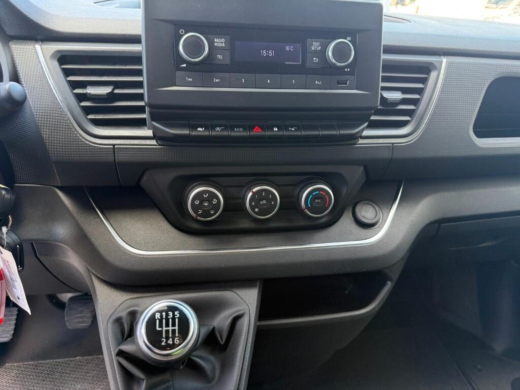 Nissan Primastar 9 Posti 2.0 D Ci Pc-Tn Bus 110 Cv