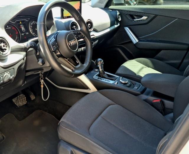AUDI Q2 30 TDI S tronic Identity Black