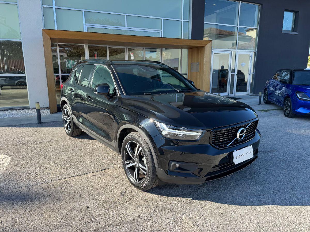 VOLVO - XC40 - T4 Recharge Plug-in Hyb. R-design